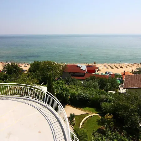 White Dove Apartment *