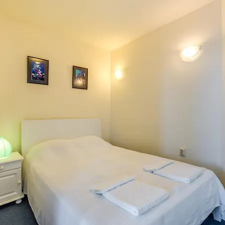 White Dove Apartment *