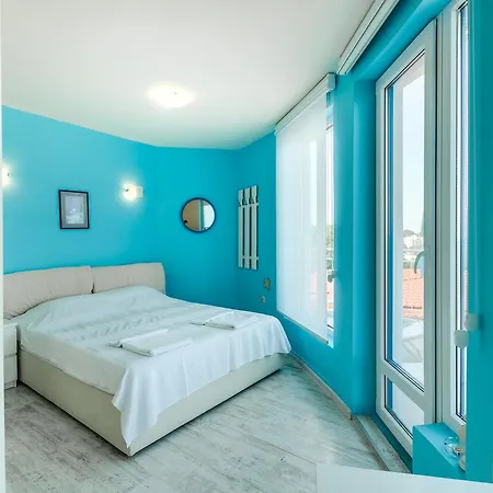 White Dove Apartment *